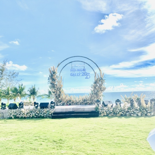 Tiệc trà Sheraton - Khu nghỉ dưỡng Vinpearsland