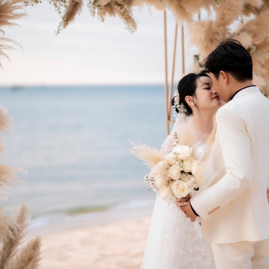 Tiệc cưới tại Shri Beach Club & Bar